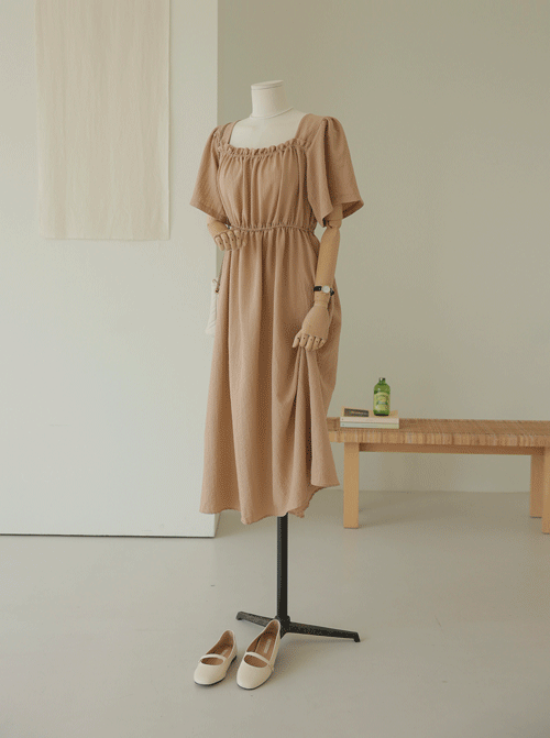 コセビスクエアネックワンピースD8102